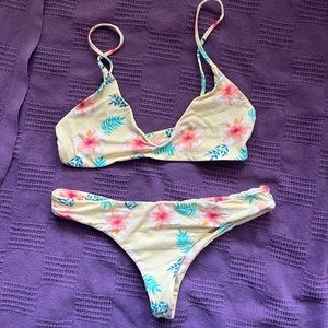 Mai Bikini